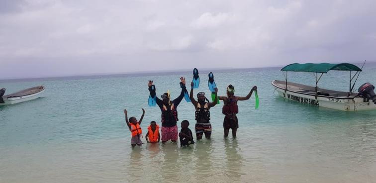 Ushongo Beach Bandas Pangani Bagian luar foto