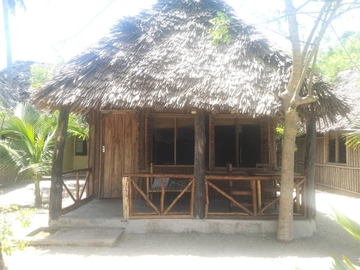 Ushongo Beach Bandas Pangani Bagian luar foto