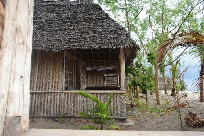 Ushongo Beach Bandas Pangani Bagian luar foto